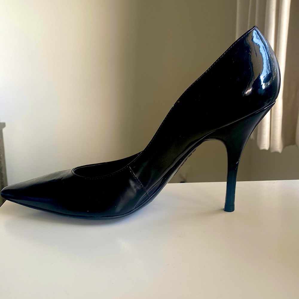 BCBGirls Women’s Pointed Leather Heels in Black Size 7